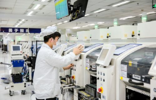 從“指尖代碼”到“車間轟鳴” 走訪合肥制造工廠，探尋00后技工選擇背后的時(shí)代邏輯